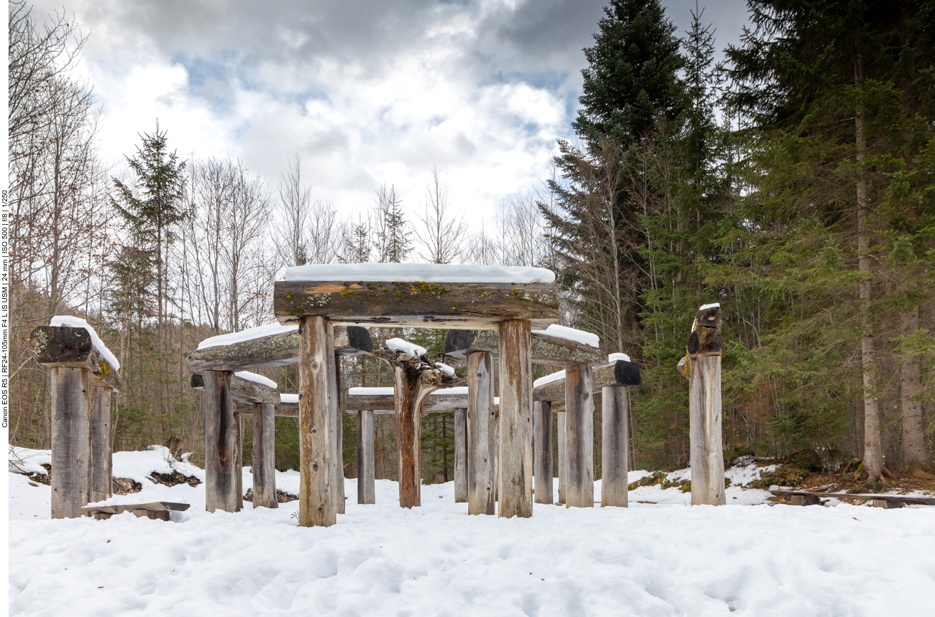 Stonehenge aus Holz ;-)