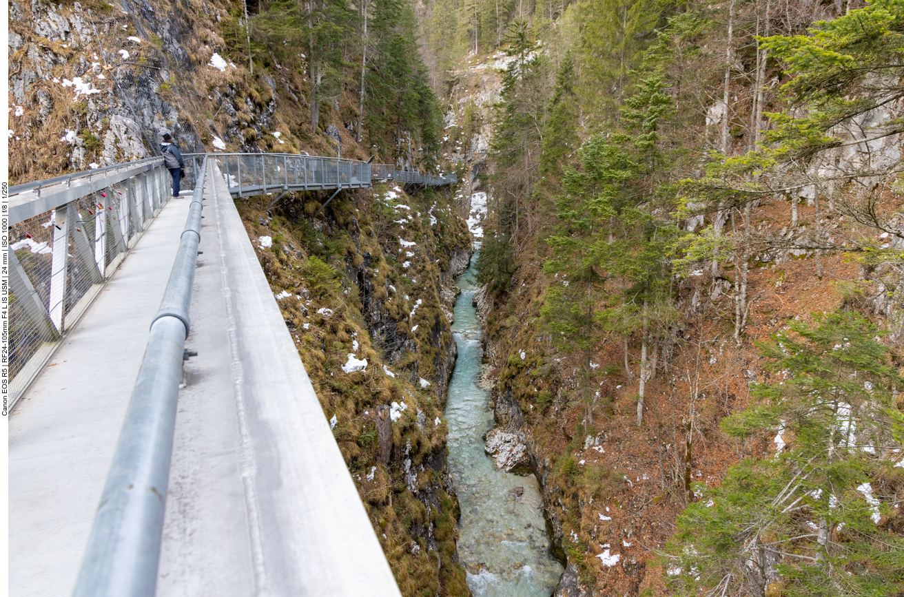 Nun geht es am anderen "Ufer" weiter