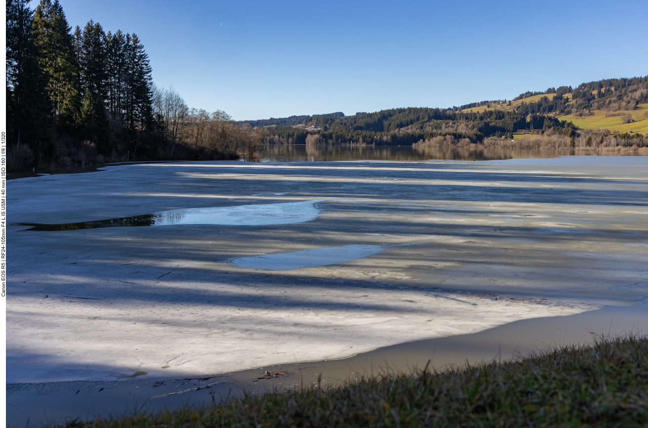 Auf der Staumauer des Grüntensees