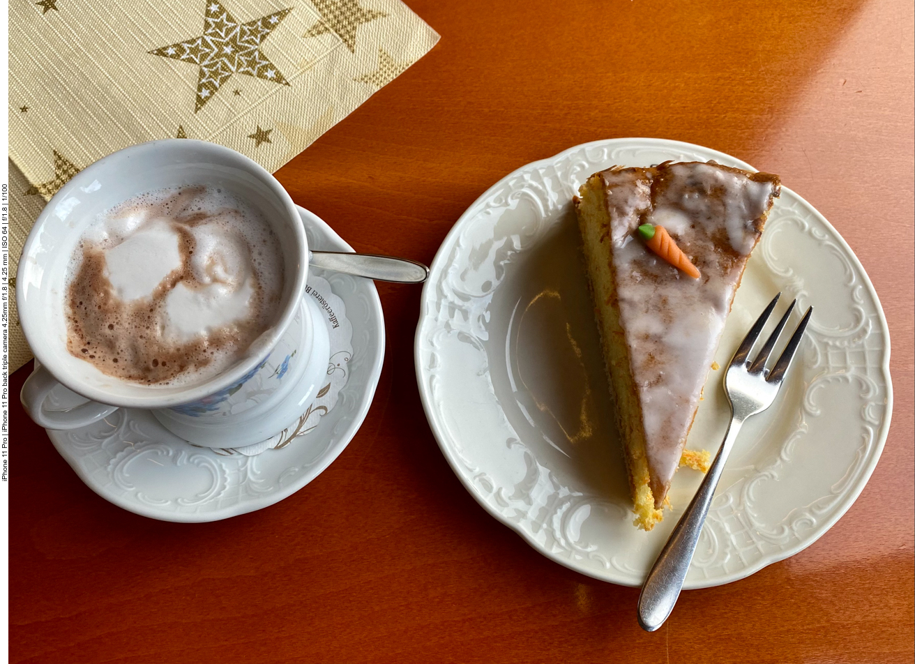 Um die Wartezeit bis zum Bezug der Wohnung zu überbrücken, gibt es ein leckeres Stück Kuchen ;-)