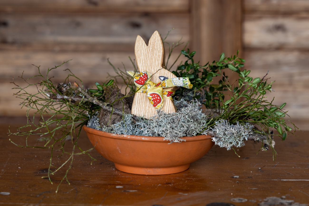 Osterschmuck in der Hütte