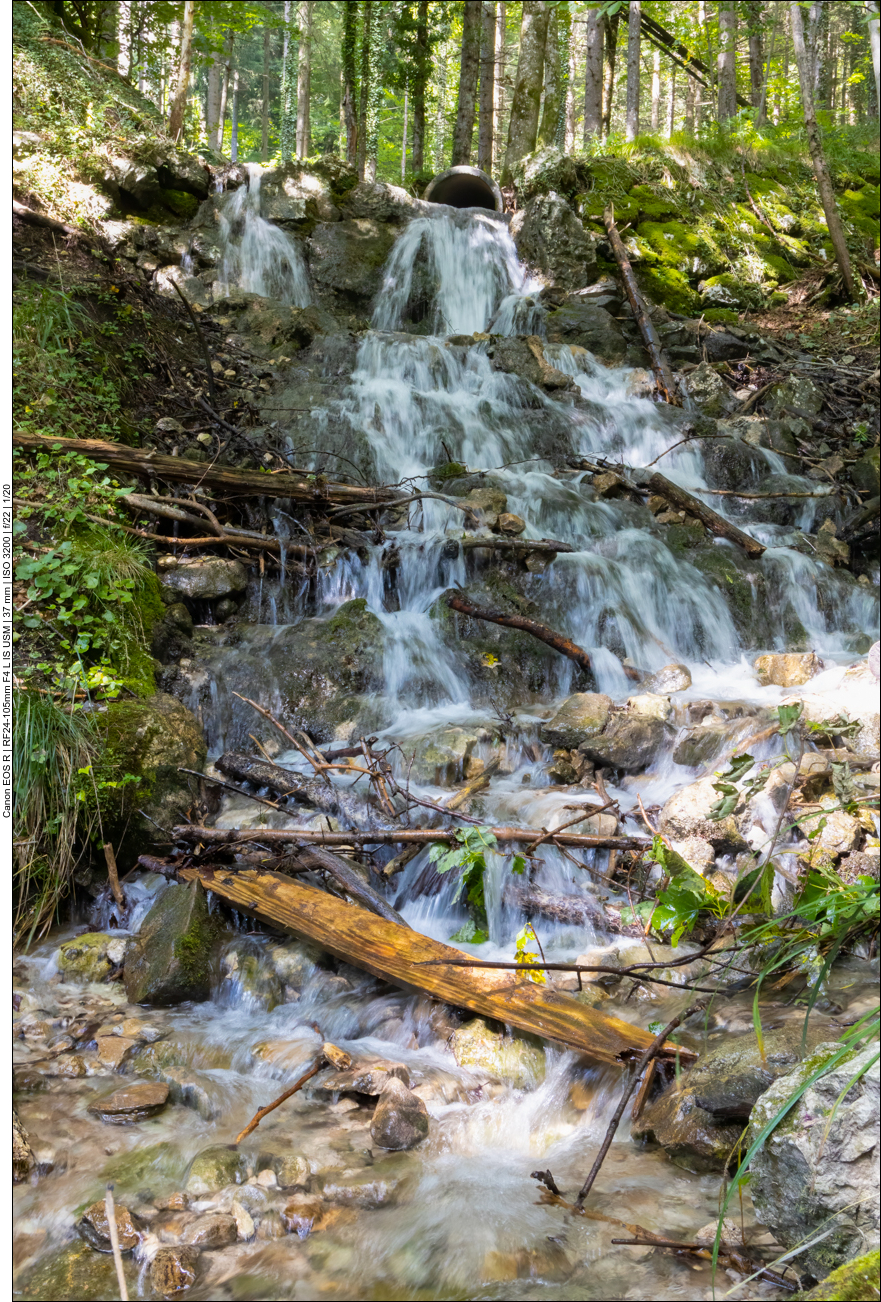 Kleiner Wasserfall