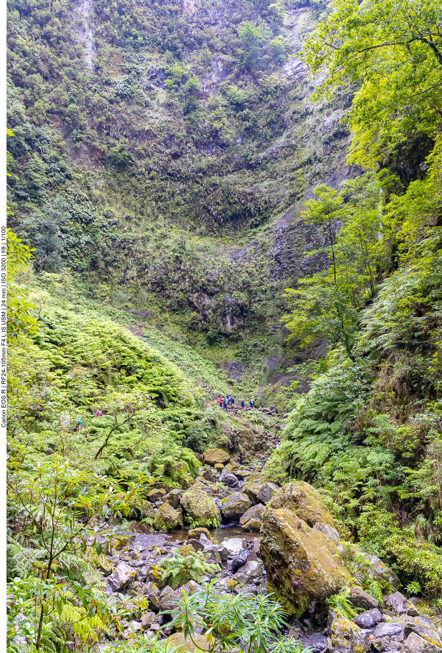 Am Ziel der Wanderung, in der Calderãio do Inferno