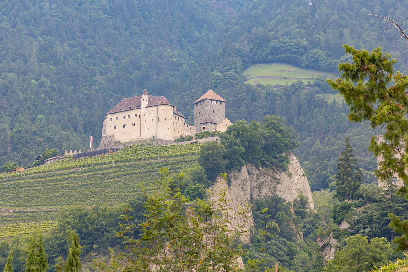 Nochmals Schloss Tirol ...