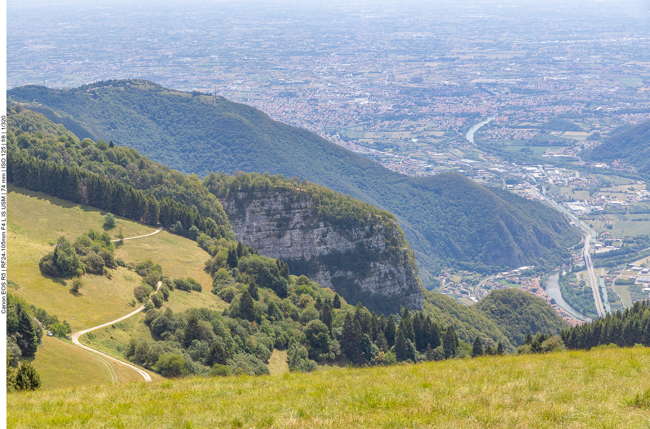 Auf diesem Weg sind wir hinauf gelaufen und haben die Gämsen gesehen