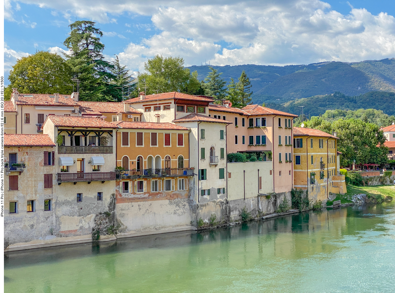 ... und die Häuser am Ufer