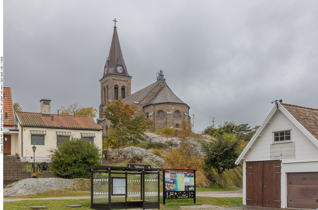 Wir starten unterhalb der Kirche von Fjällbacka