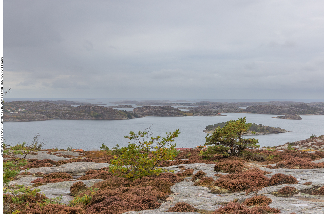Blick über die Schären vor Fjällbacka
