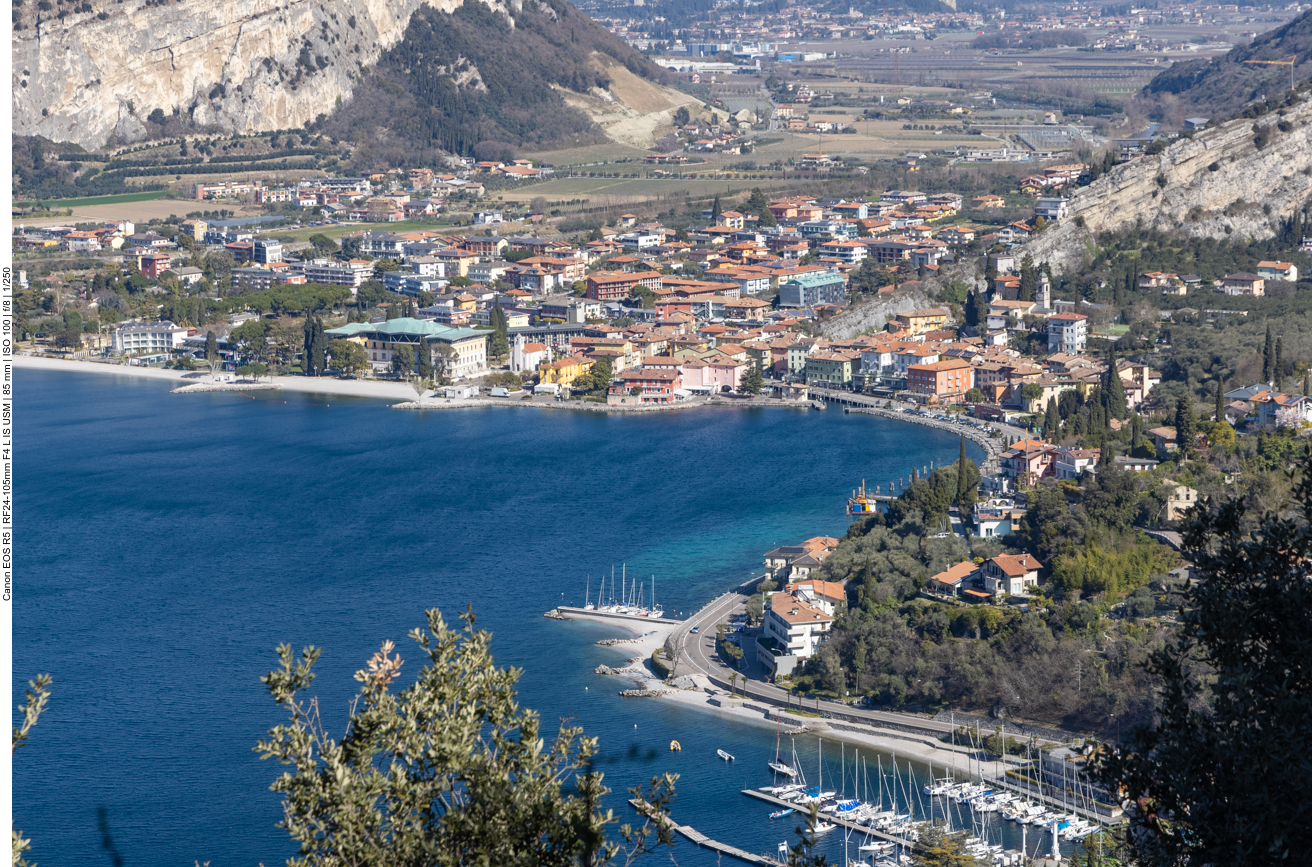 ... und unter uns Torbole