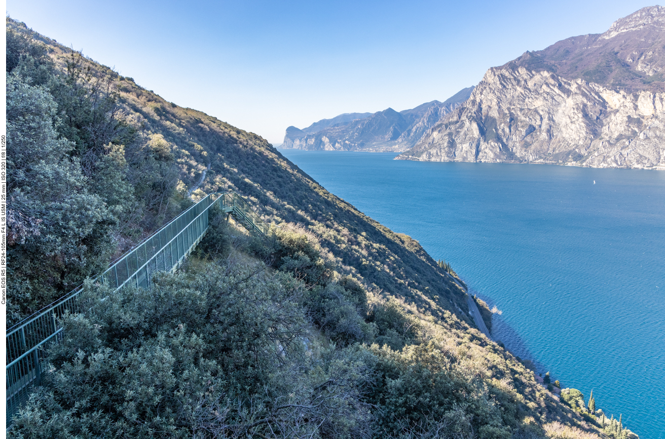 Hier geht es &uuml;ber Br&uuml;cken und Treppen weiter