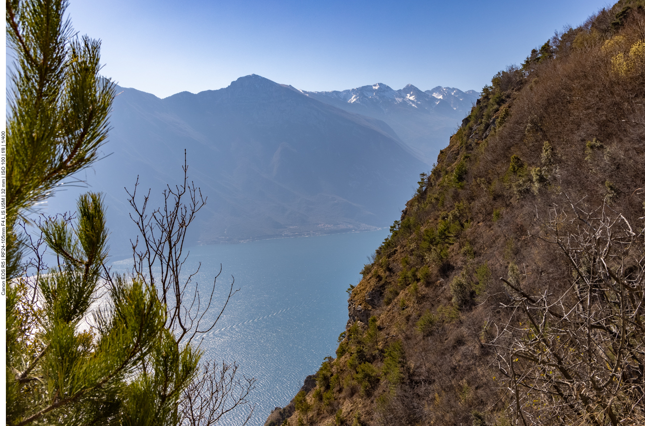 Einer der vielen Blicke zum Gardasee hinunter
