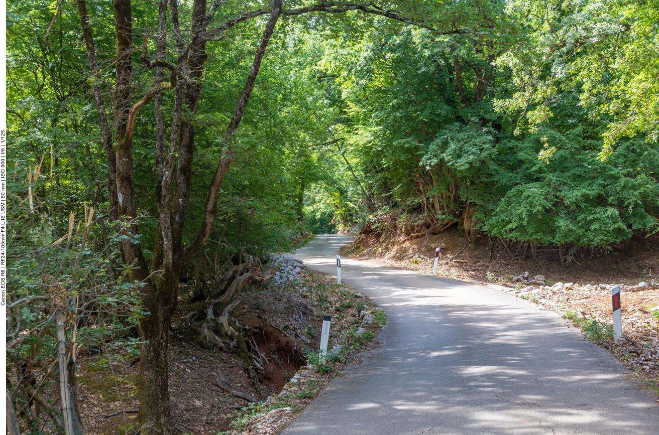 Sch&ouml;nes Str&auml;&szlig;chen auf dem Weg nach Beli