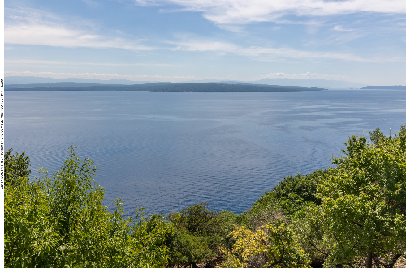 Ausblick aufs Meer und die Insel Krk