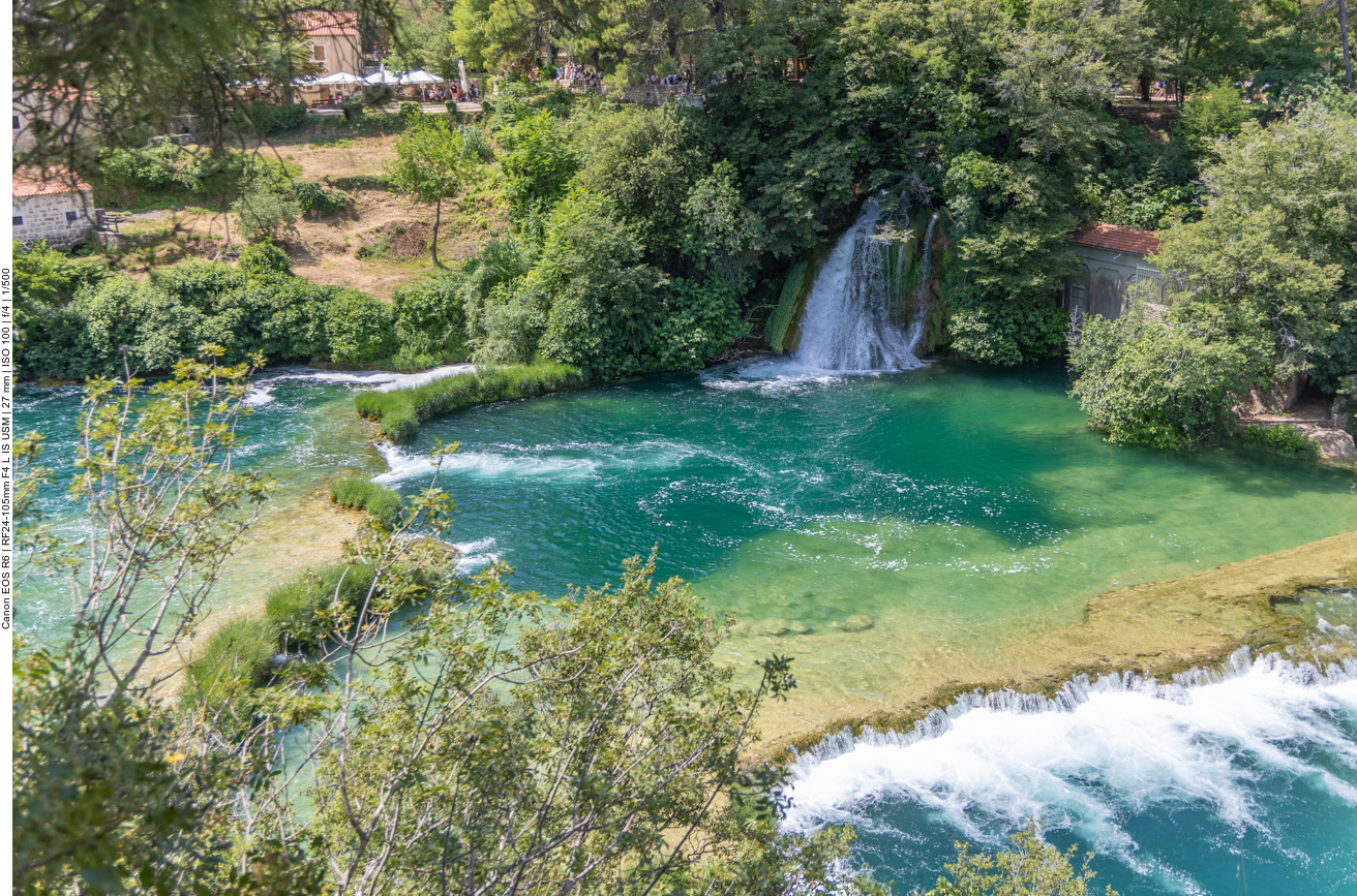 Von allen Seiten strömt das Wasser zusammen