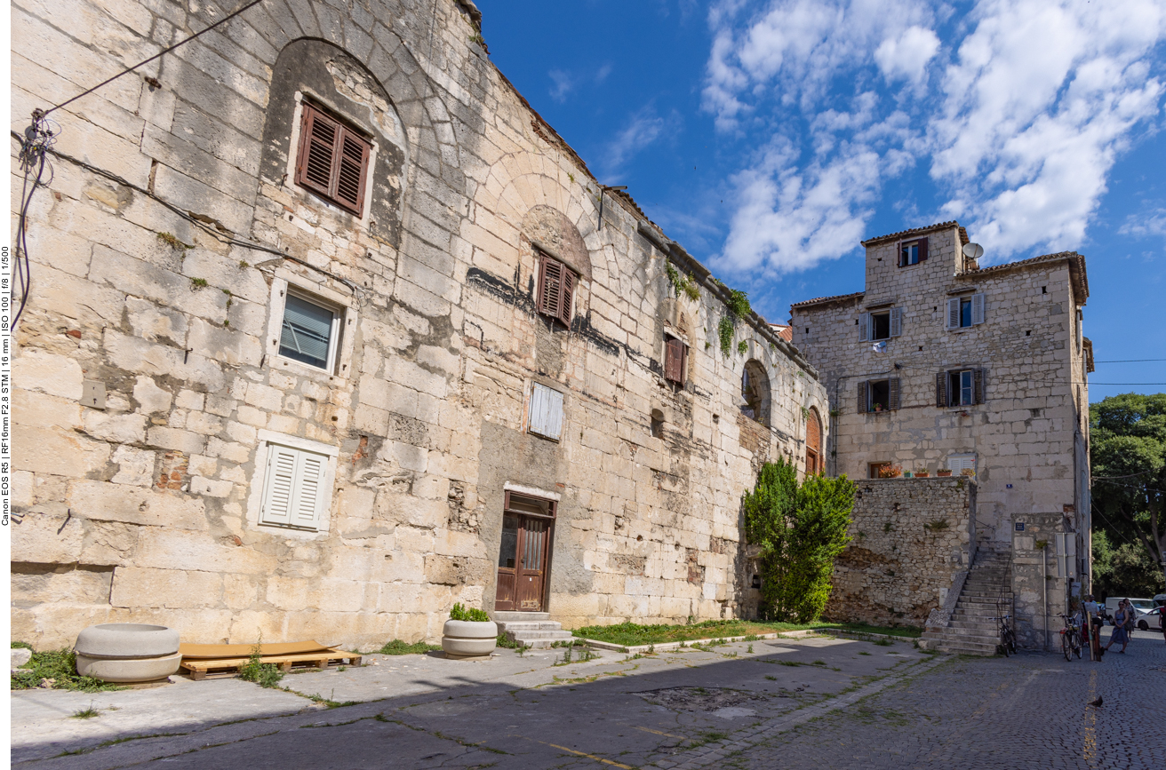 Einige Ruinen der r&ouml;mischen Bauten um den Palast