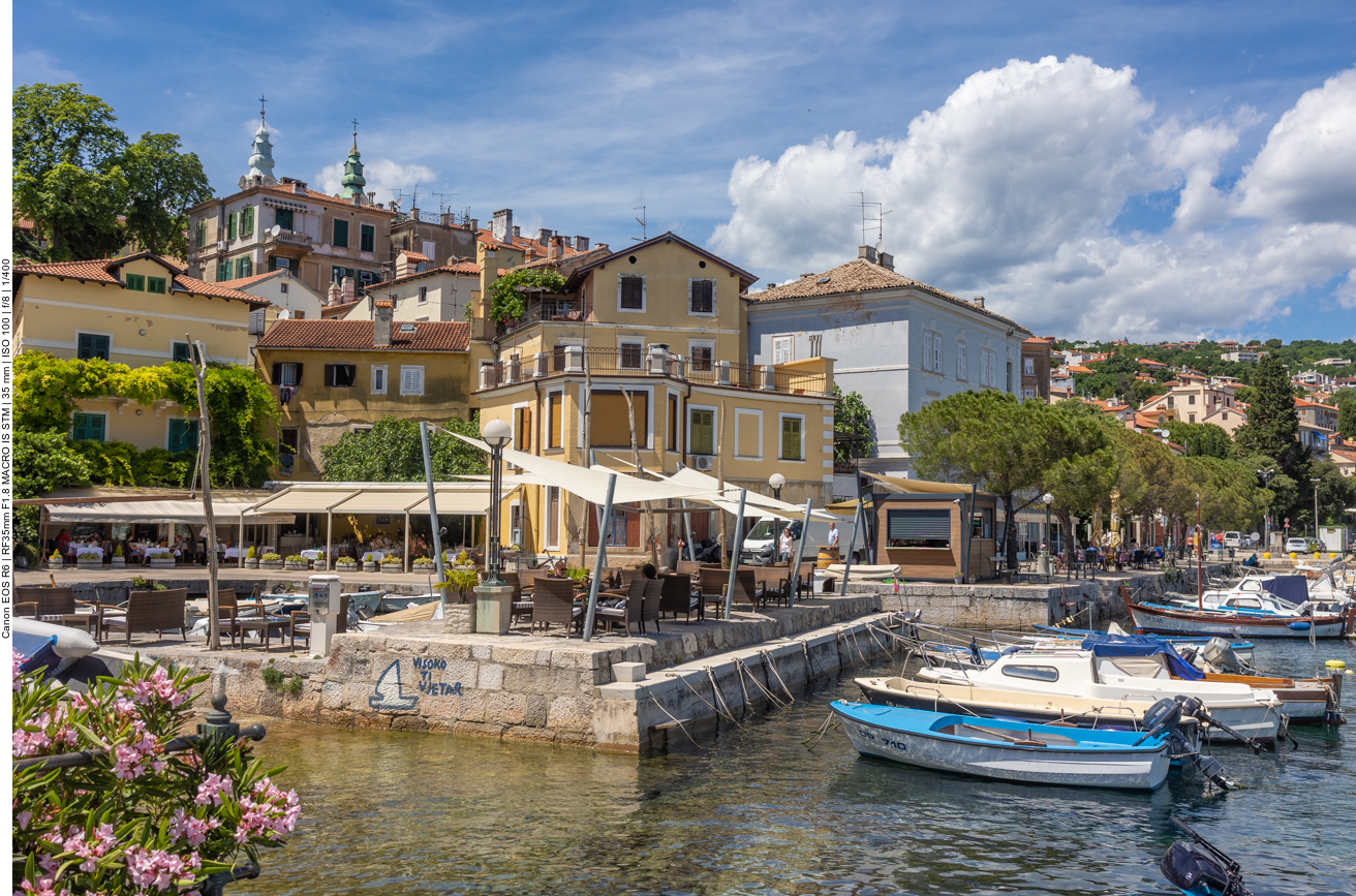 ... im Hafen von Volosko und essen ein Eis (leider nicht fotografisch festgehalten)