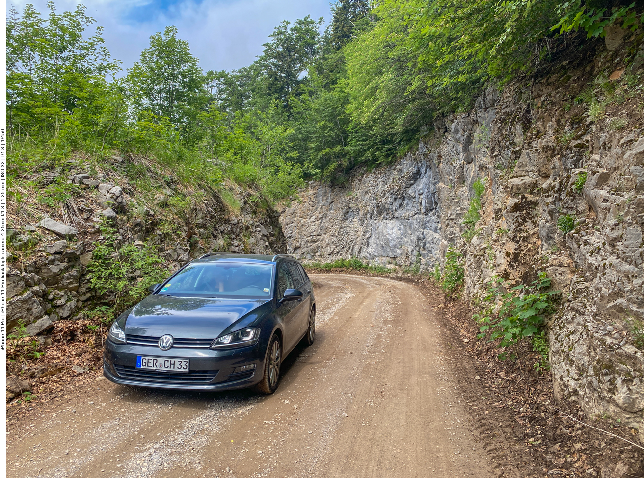 Für die unbefestigten Wege reicht auch ein Golf aus ;-)