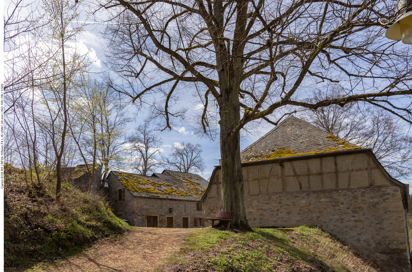 An der Burg Dhronecken