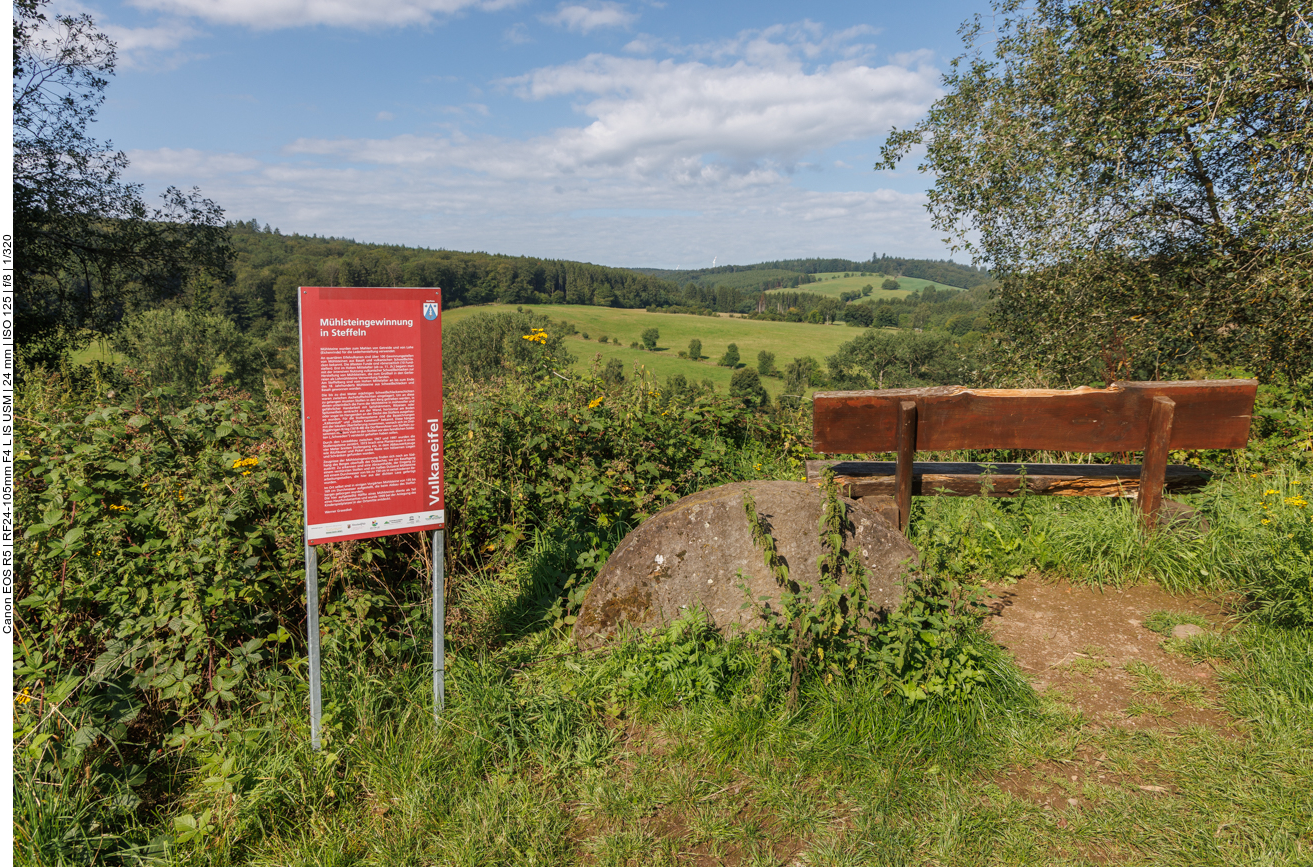Alter Mühlstein ...