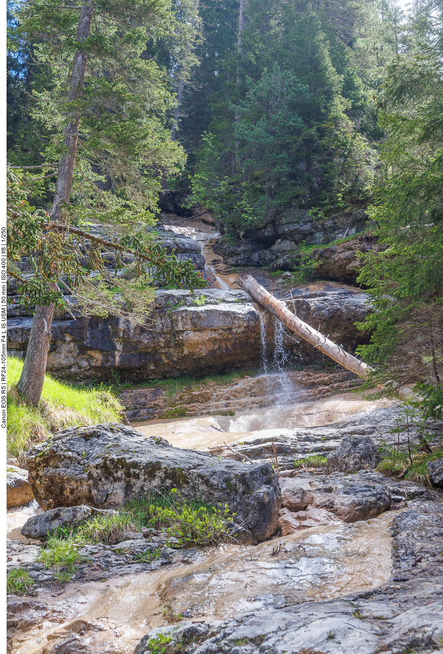 Kleiner Wasserfall 