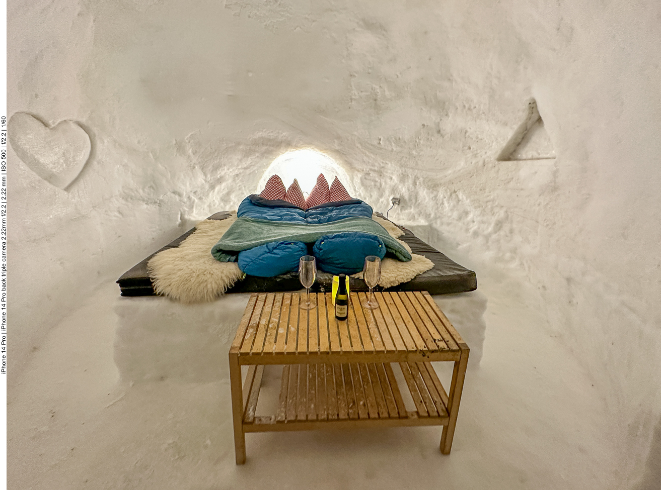 Unser Iglu mit Prosecco ;-)