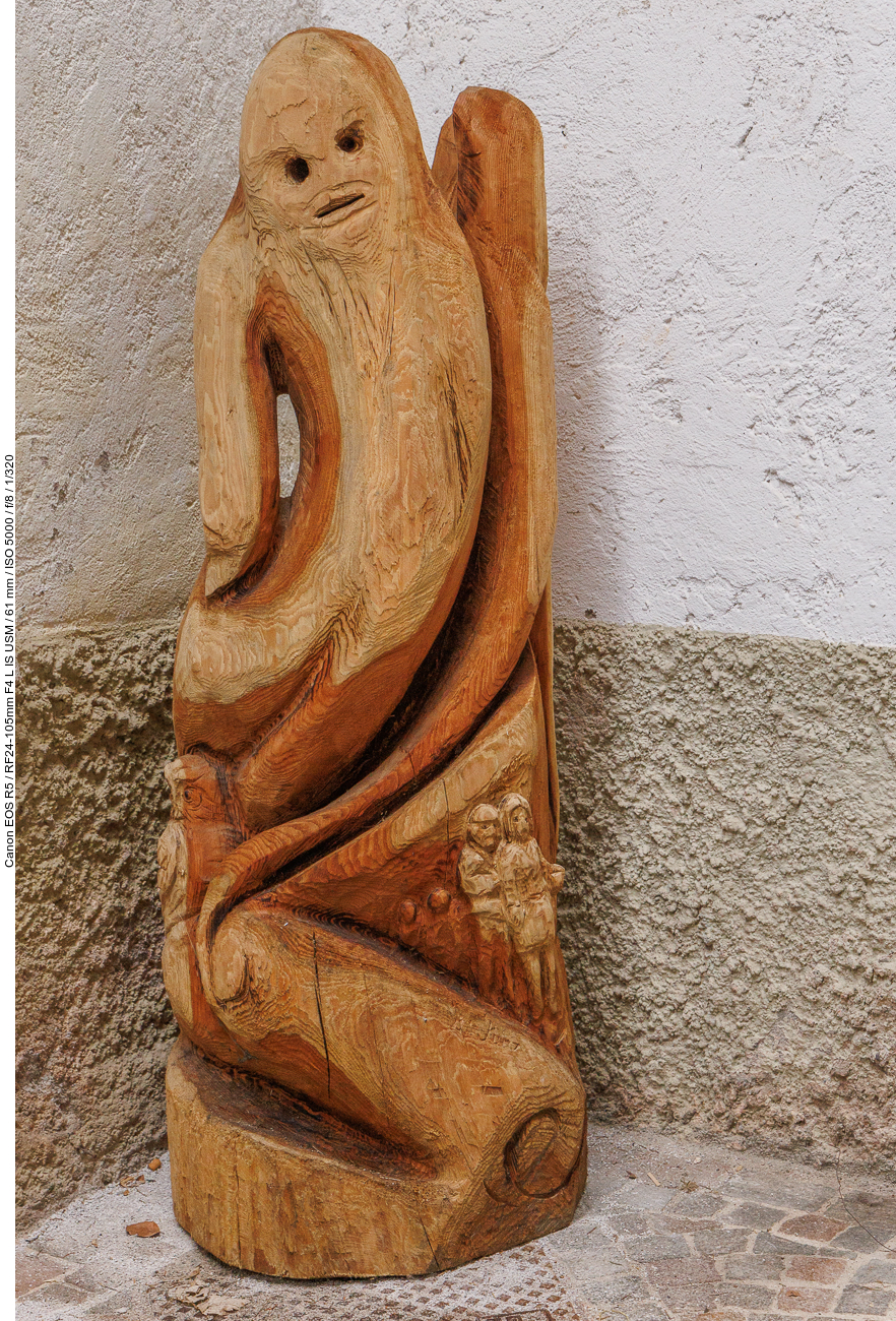 Holzskulptur
