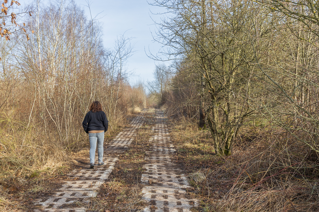 Patrouillenweg aus Betonfertigteilen
