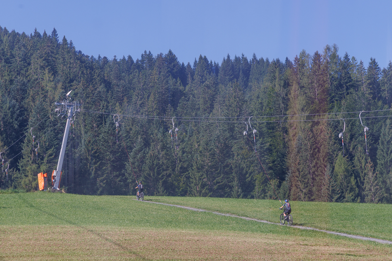 Auch für Mountainbikes gibt es eine Seilbahn ;-)