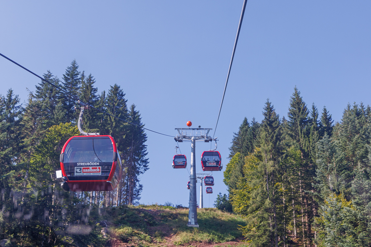 Wir fahren mit der Gondel bis zum Lärchfilzboden hinauf