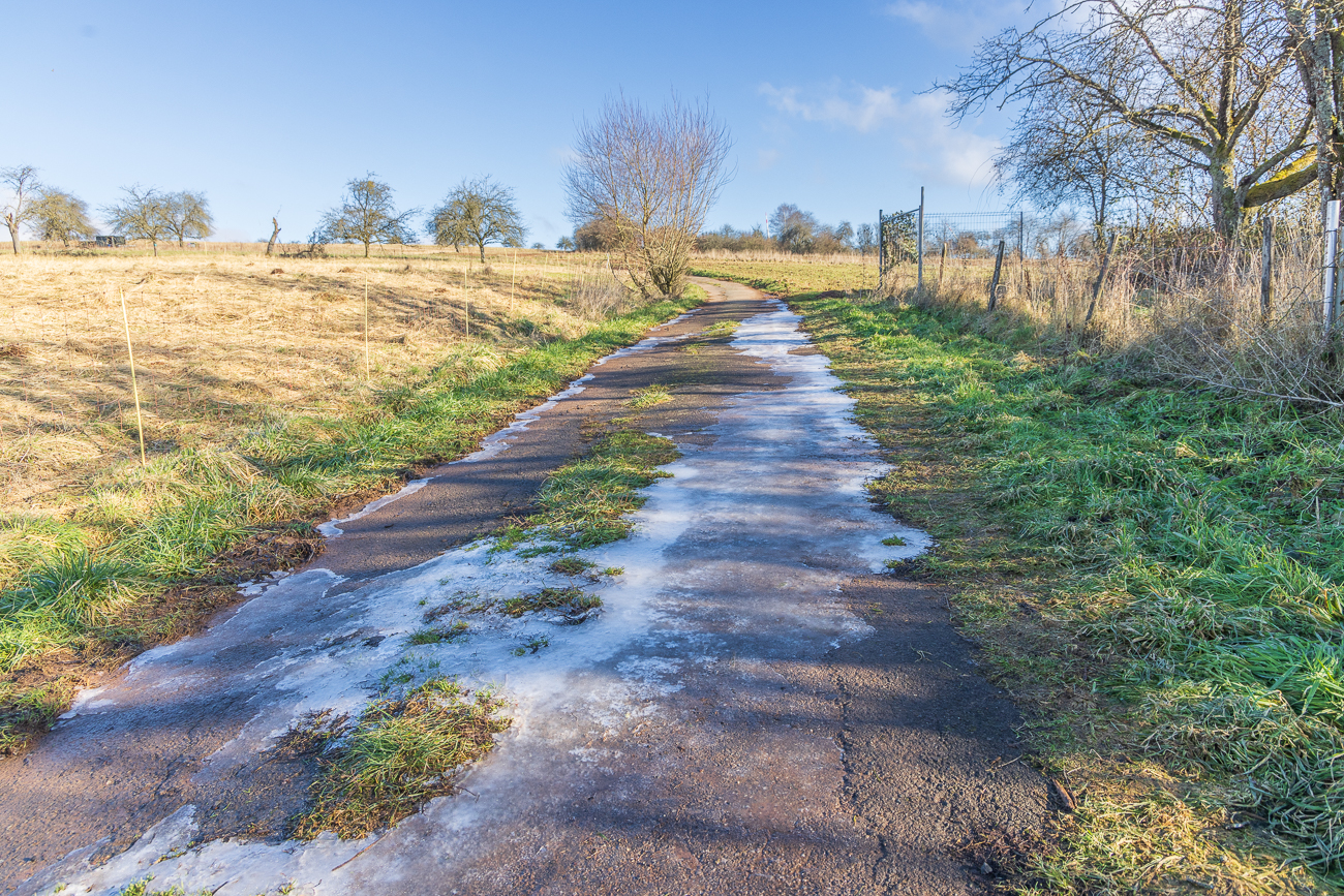 Im Schatten ist es noch ziemlich glatt