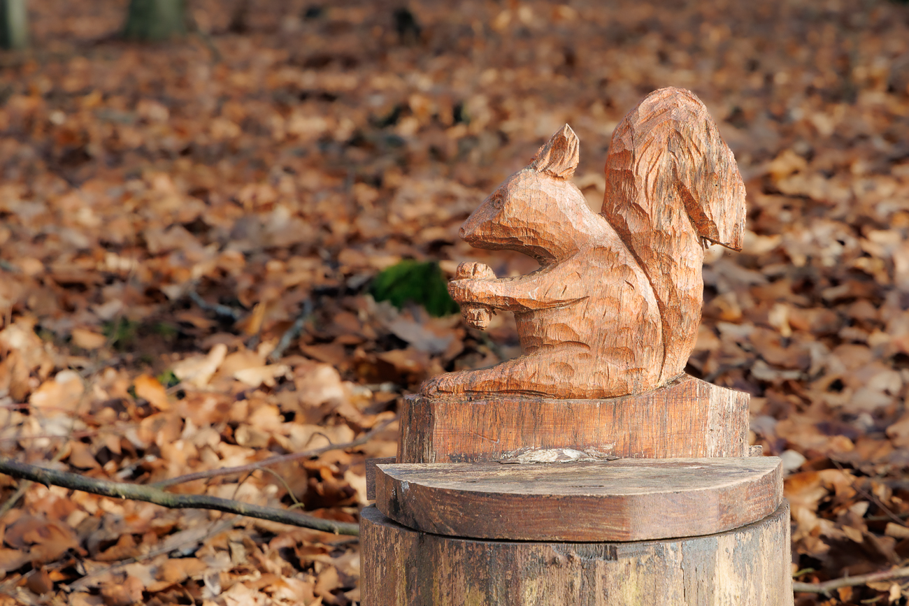 Holzfigur Eichhörnchen