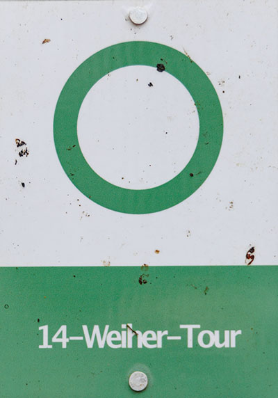 Kennzeichnung des Wanderwegs "14-Weiher-Tour"