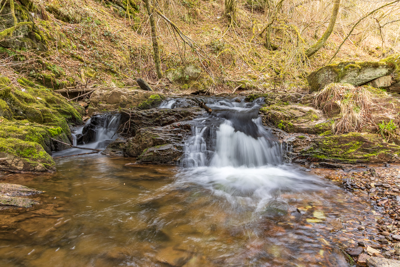 Kleiner Wasserfall des Altbachs (Königsbach)