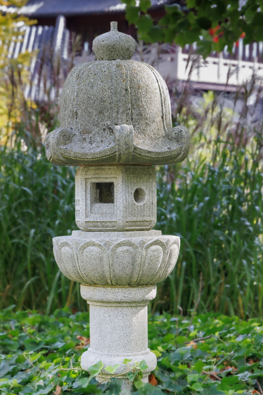Asiatische Steinlaterne