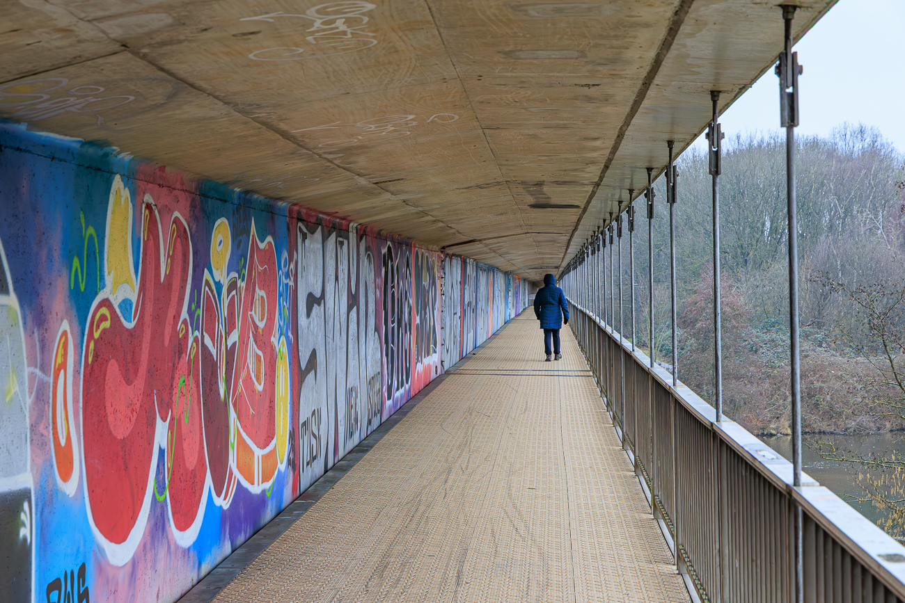Brücke mit Kunststoffboden