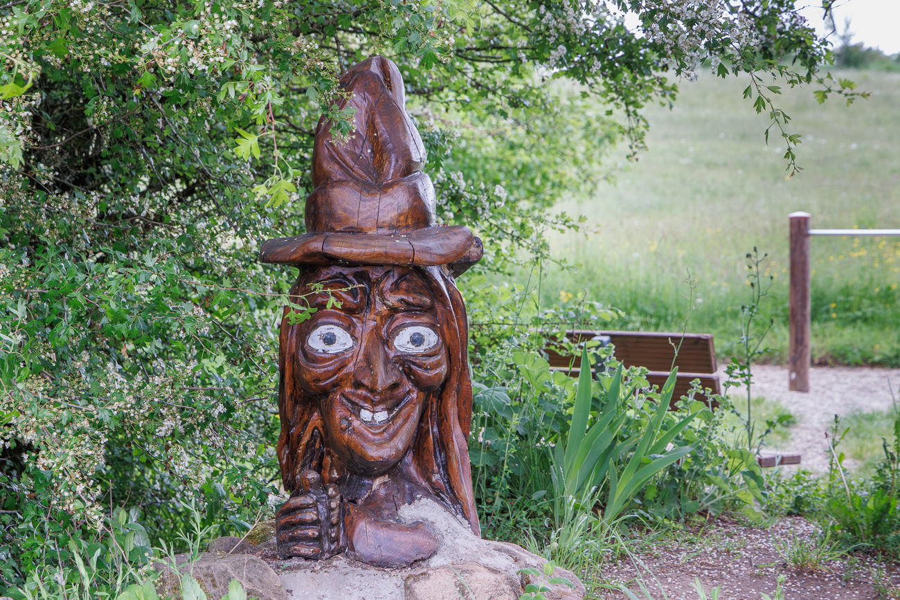 Lächelnde Skulptur