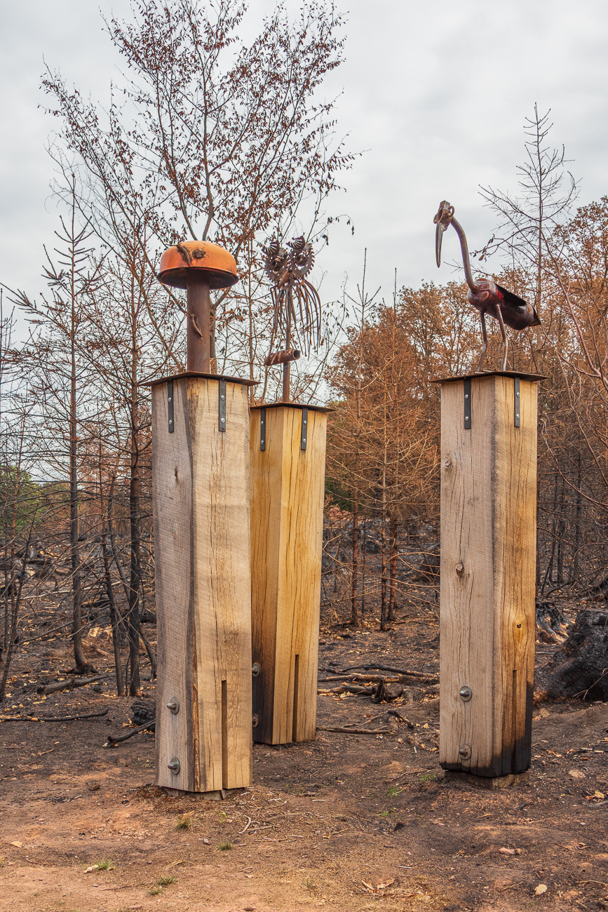 Skulpturen an der Brandstelle