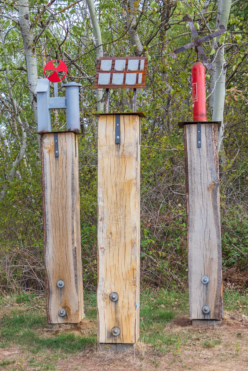 Noch mehr Skulpturen im Wald